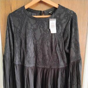 Torrid Peplum Lace Bell Sleeve Top Black Bohemian Feminine Classic Size 0 NWT